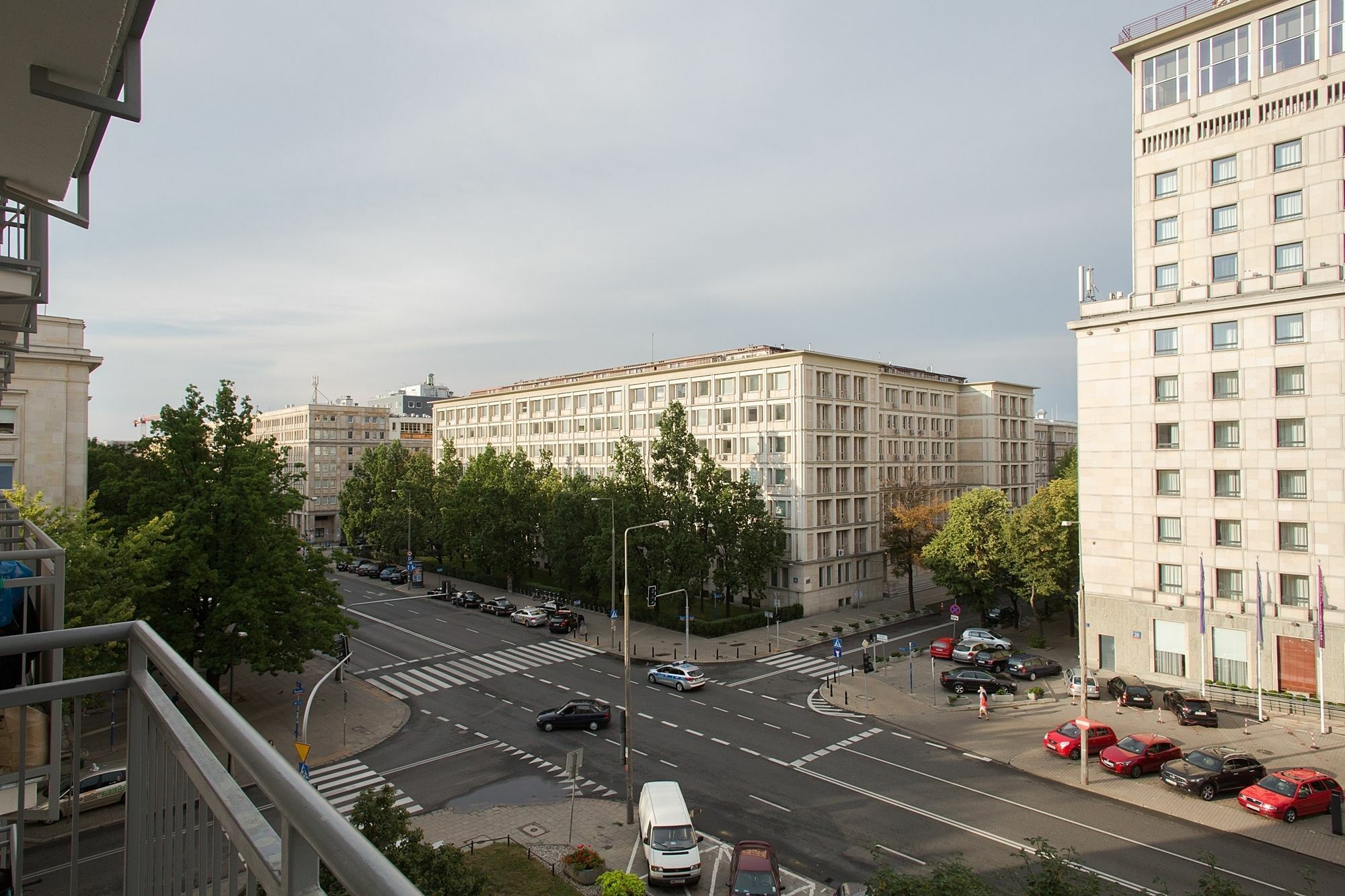 Shortstaypoland Krucza Варшава Екстер'єр фото